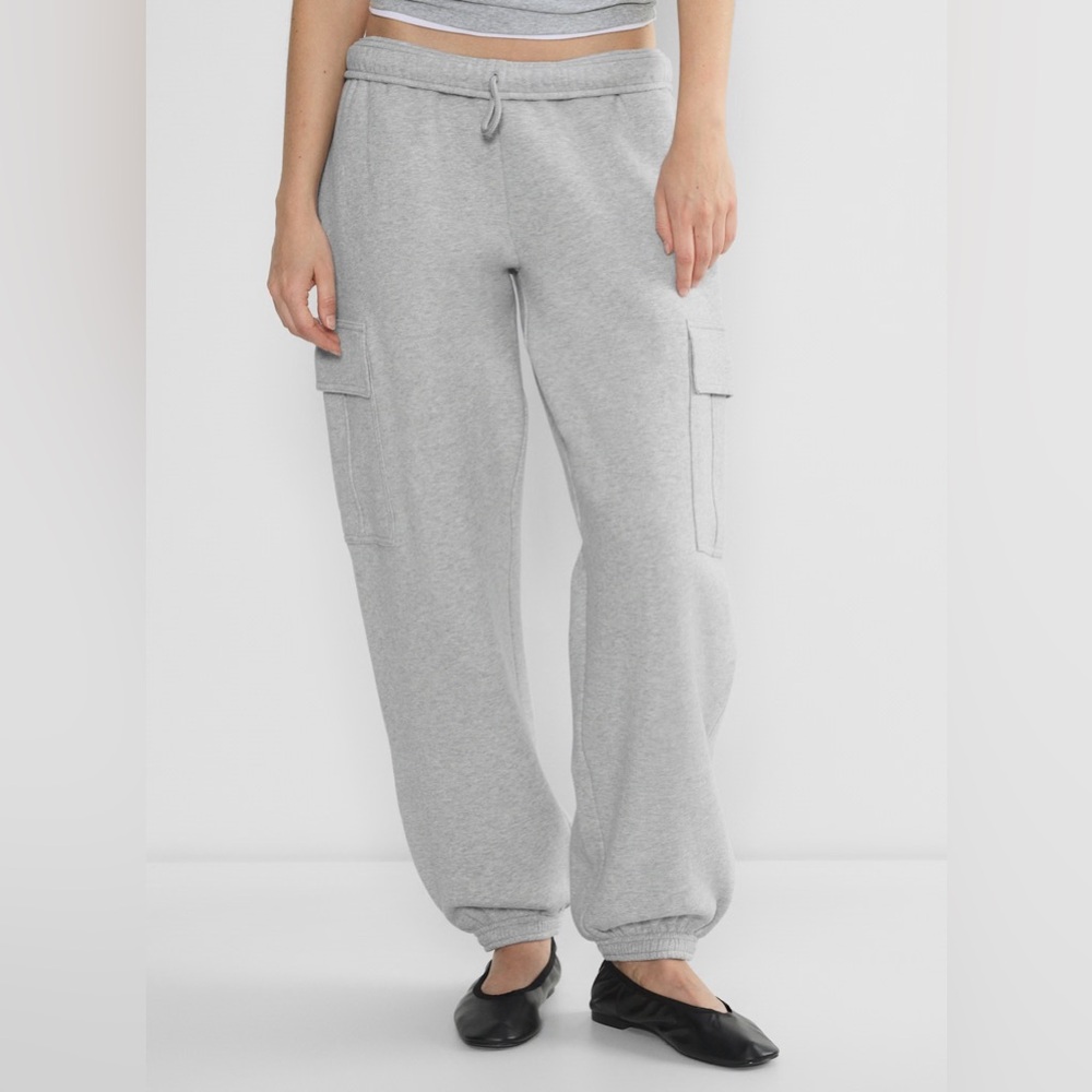 Aritzia Tna Cozy Fleece Mega Cargo™ Jogger in Heather Chrome